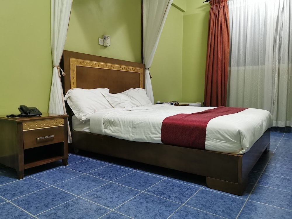 Executive Suite photo 2