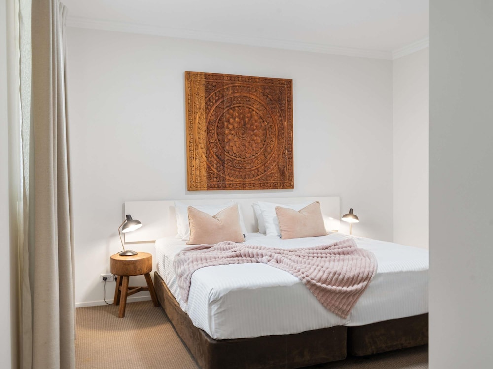 Superior Room, 1 King Bed photo 2