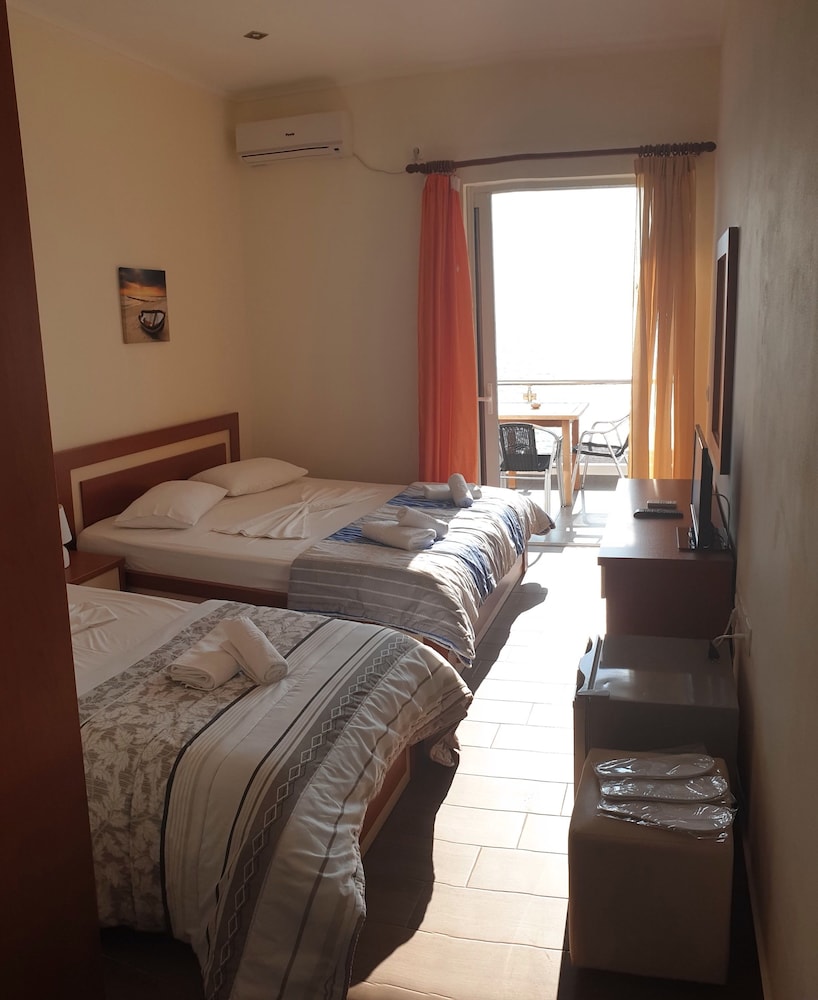 Panoramic Triple Room, Sea View photo 3