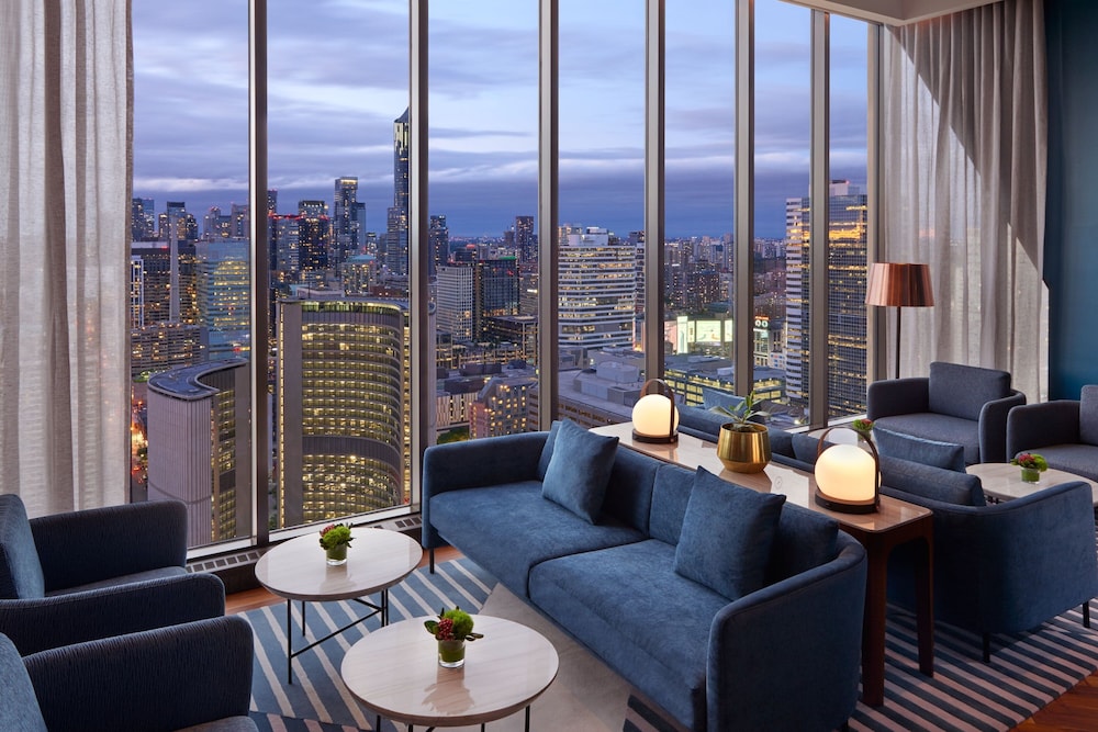 Club Suite, 1 Bedroom - Photo 16