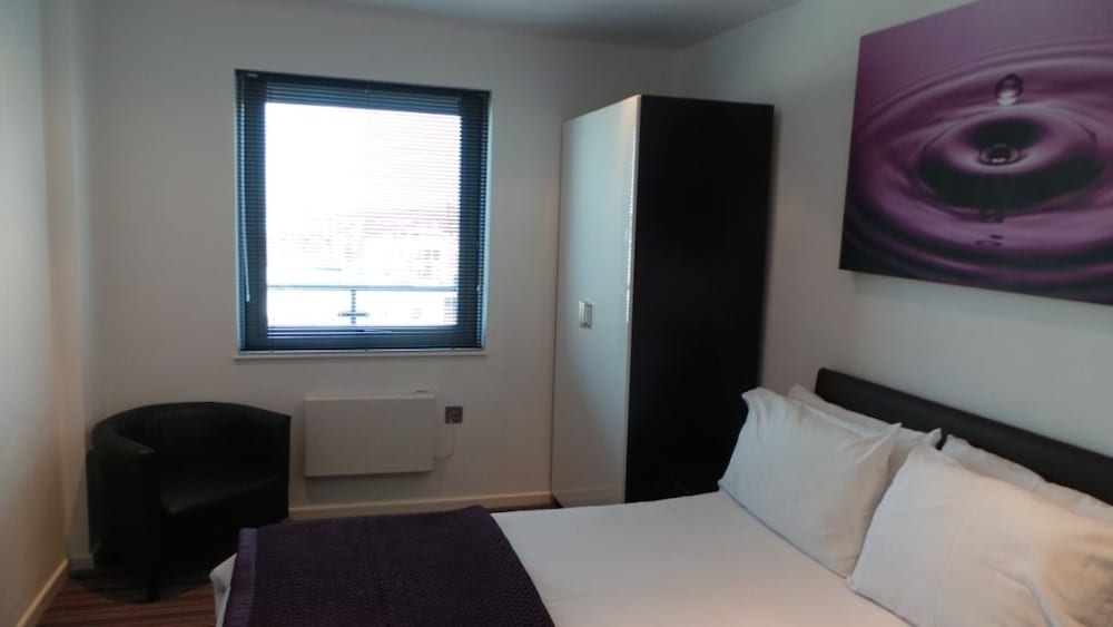 Executive Penthouse, 2 Bedrooms, Terrace, City View photo 3