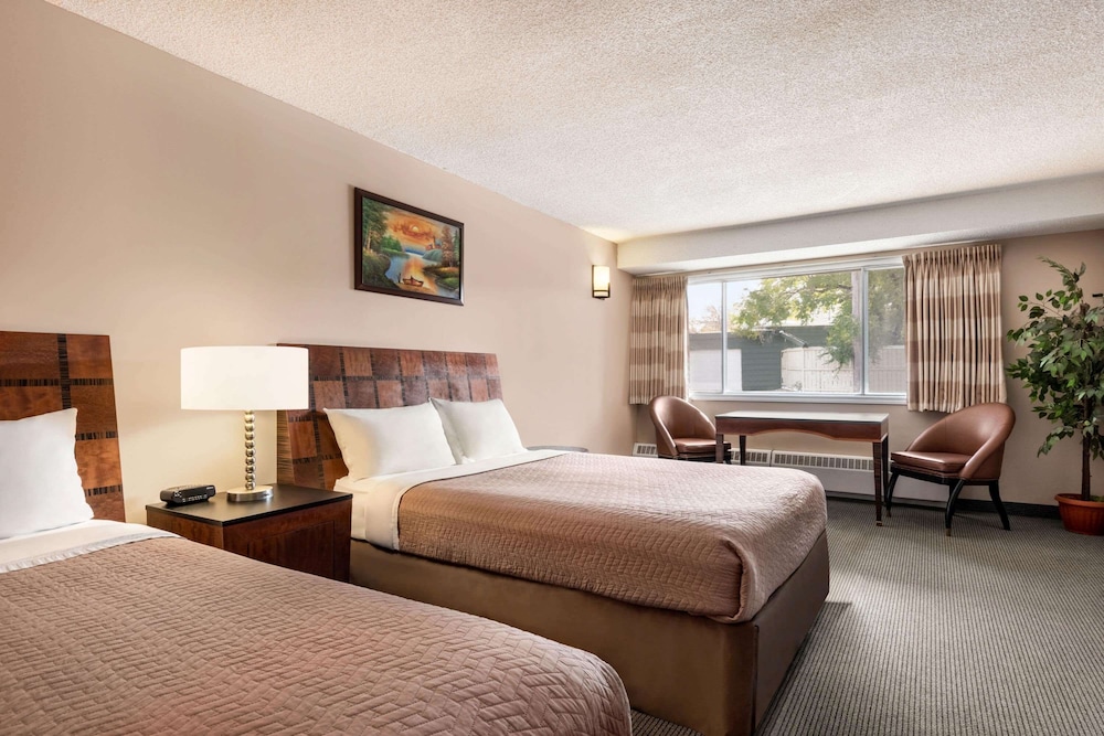 Room, 2 Queen Beds, Non Smoking photo 3
