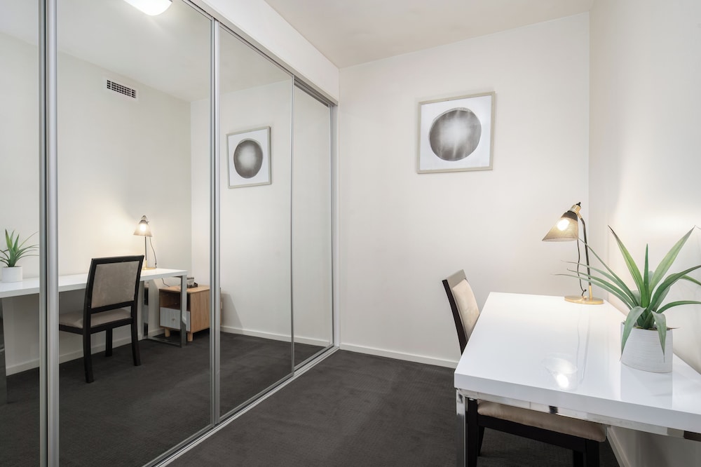 1 Bedroom Deluxe photo 2