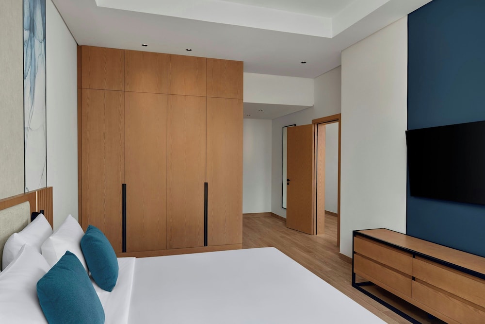 Suite, 1 Bedroom, Balcony