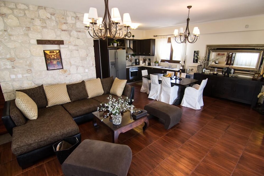 Villa (Jenny) photo 1