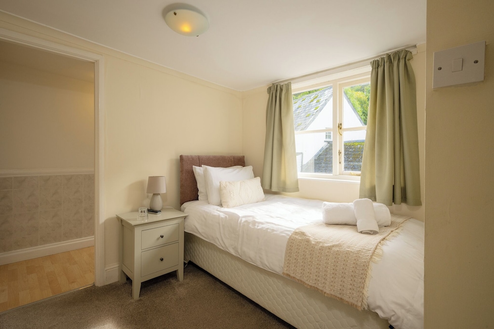 Standard Triple Room photo 2