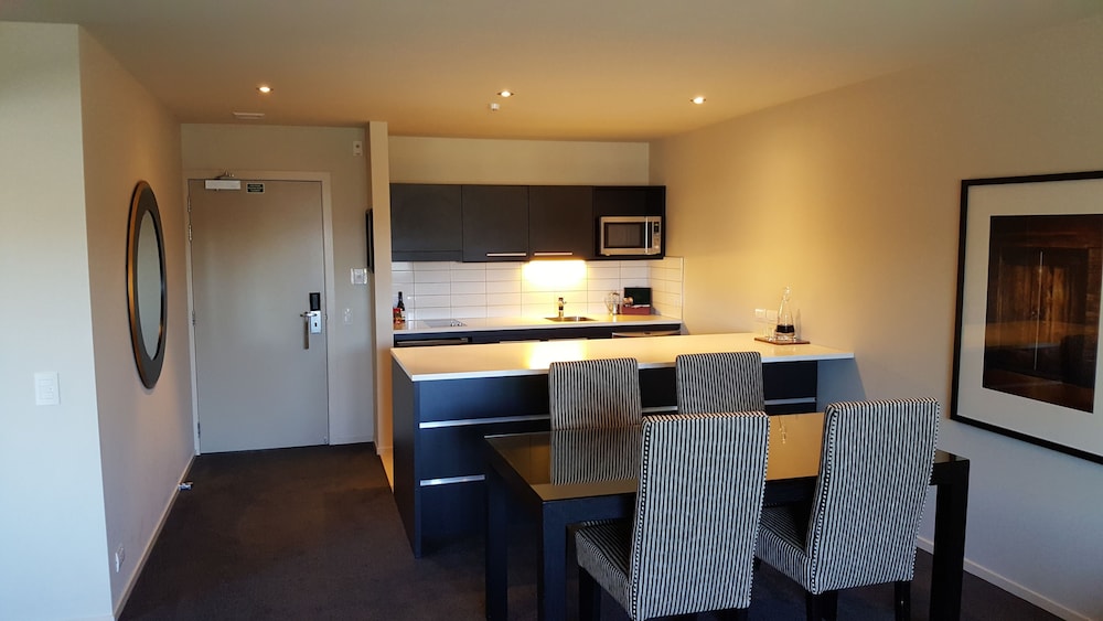 Grande Apartment with Balcony - Photo 4