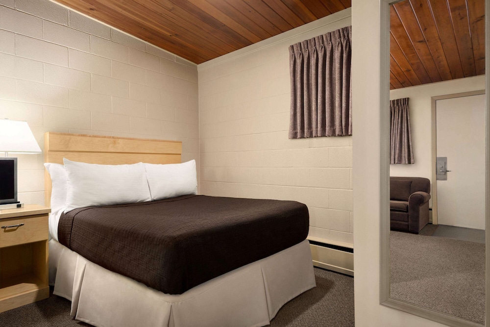 Room, 1 Double Bed, Smoking, Kitchenette