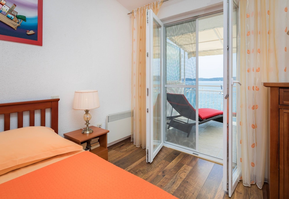 Deluxe Apartment, 2 Bedrooms (Anya)