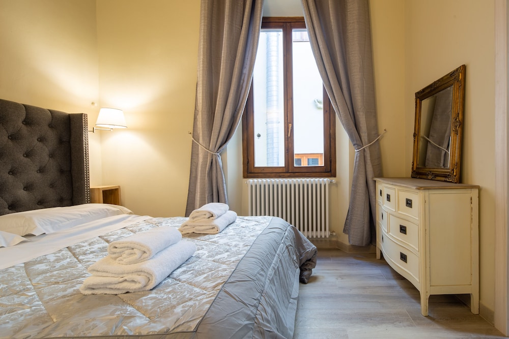 Romantic Apartment photo 2