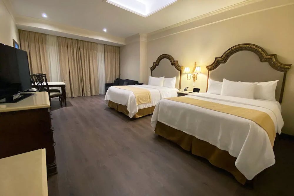 Junior Suite - Photo 1