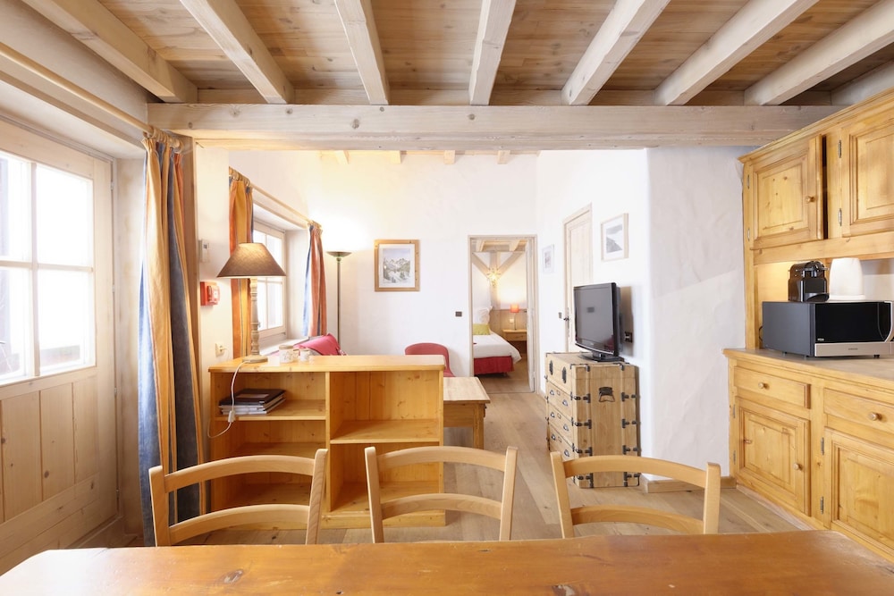 Apartment (La Pointe Percee) photo 1