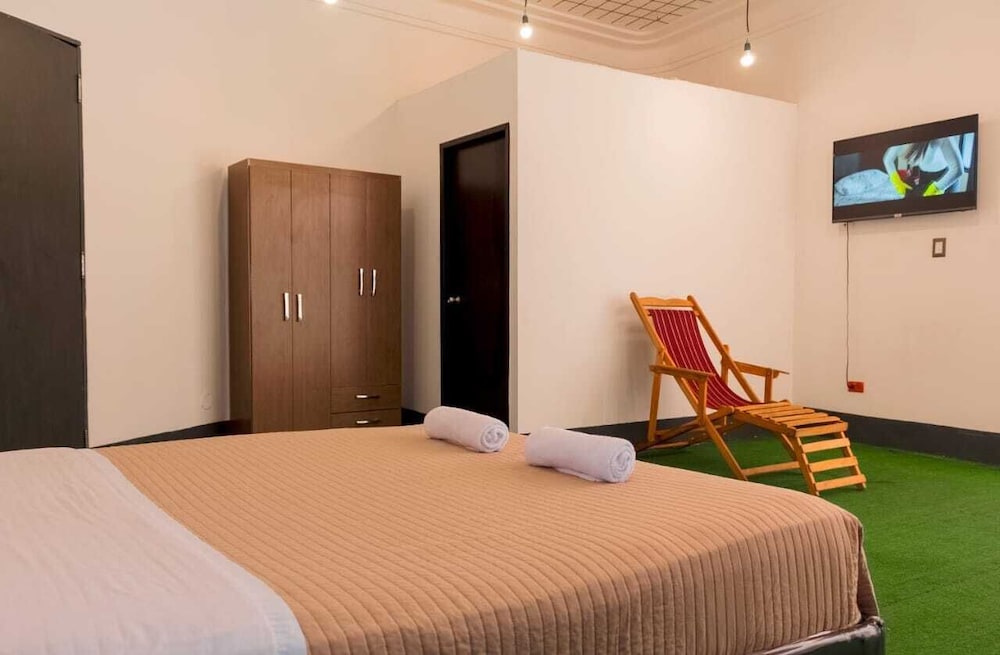 Honeymoon Room, Lake View photo 1