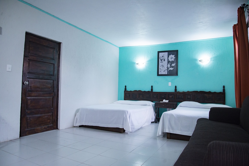 Family Room, 1 Bedroom, City View, Annex Building photo 2