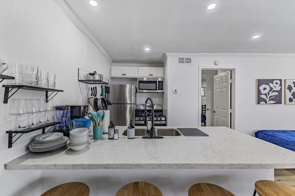 1BD Montrose Living Prime Location Comfy Beds (No translation as there's no general term to translate), Billede 38