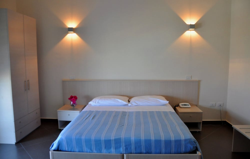 Comfort Double Room, Balcony, Oceanfront photo 2