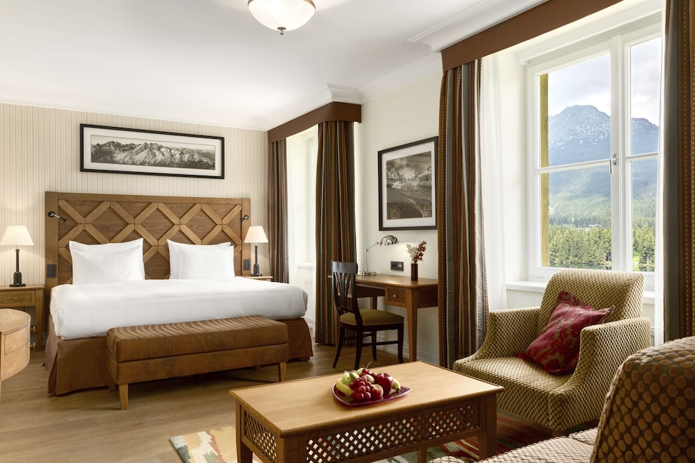 Grand Room, 1 Bedroom, Bathtub, Mountain View (Grand Deluxe Lake View room) photo 1