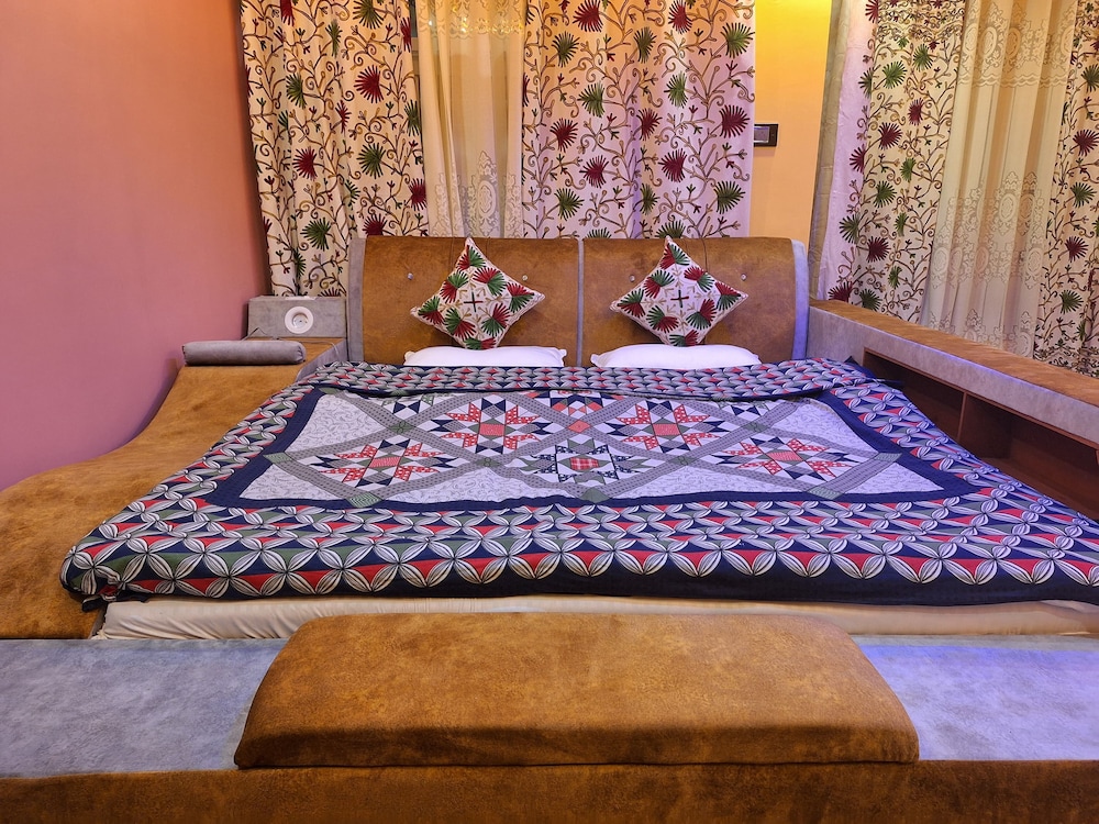 Deluxe Double Room, Mountain View photo 3