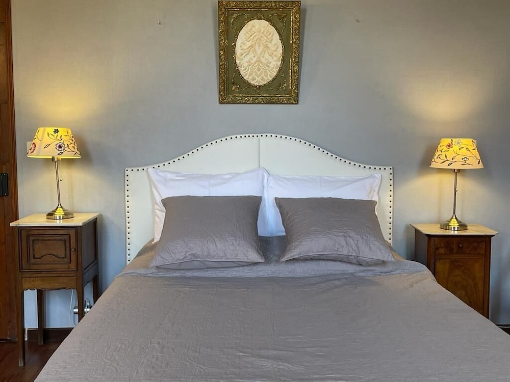 Double Room, 1 Queen Bed, Non Smoking, Pool View - Photo 5