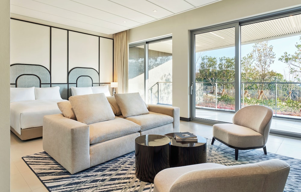 Hill Studio Suite Ocean View Twin photo 2