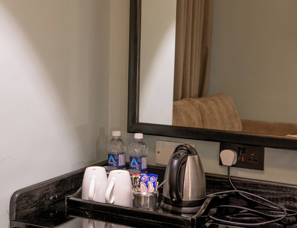 Standard Twin Room - Photo 19