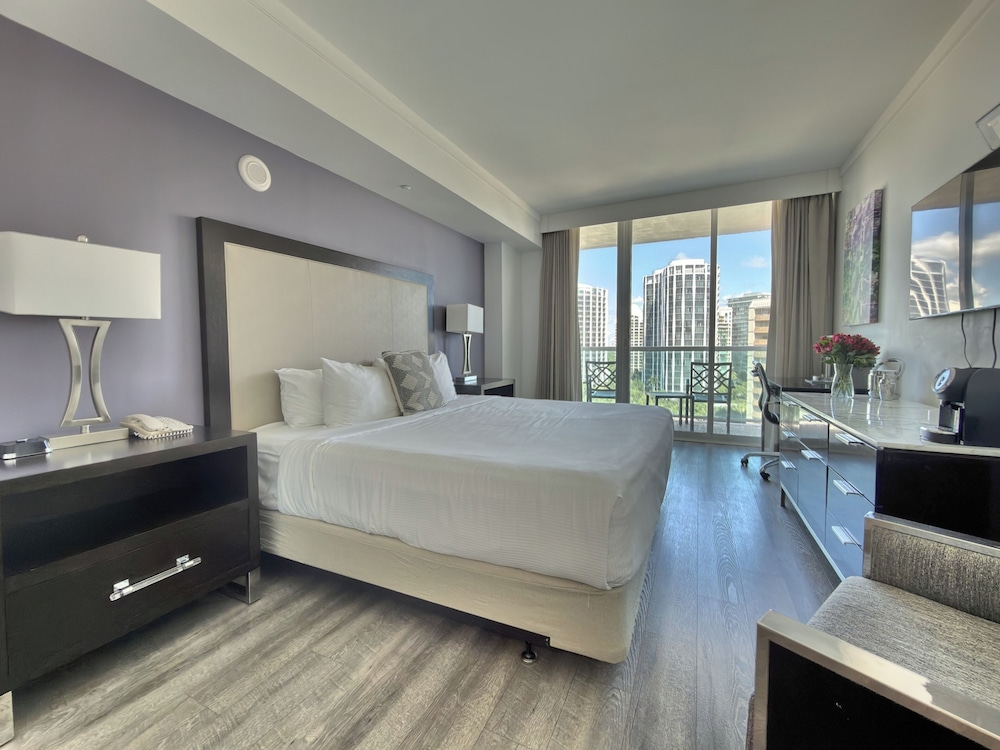 City Room, Partial Ocean View1405.01