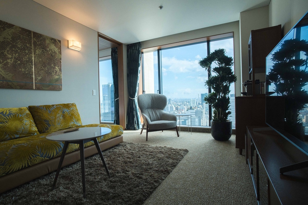 AOYAMA Suite King with City view, Non Smoking