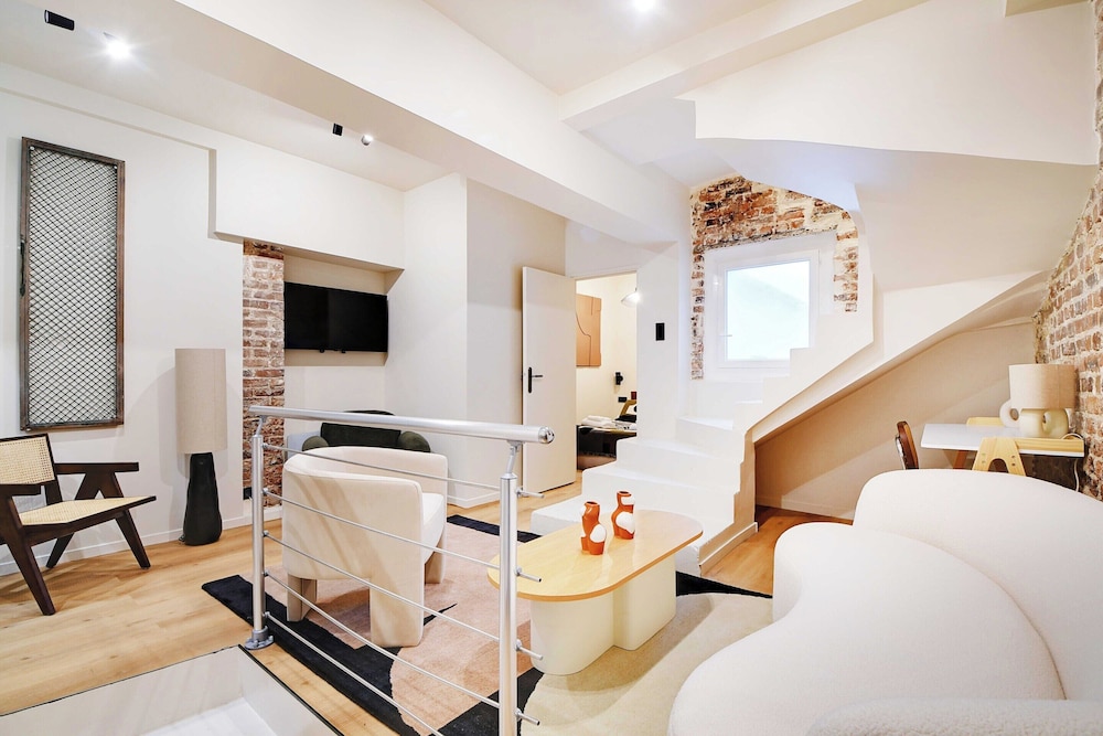 Apartment photo 2