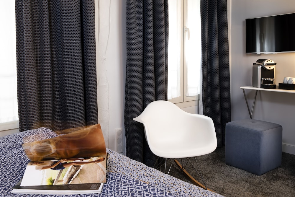 Superior Double or Twin Room photo 3