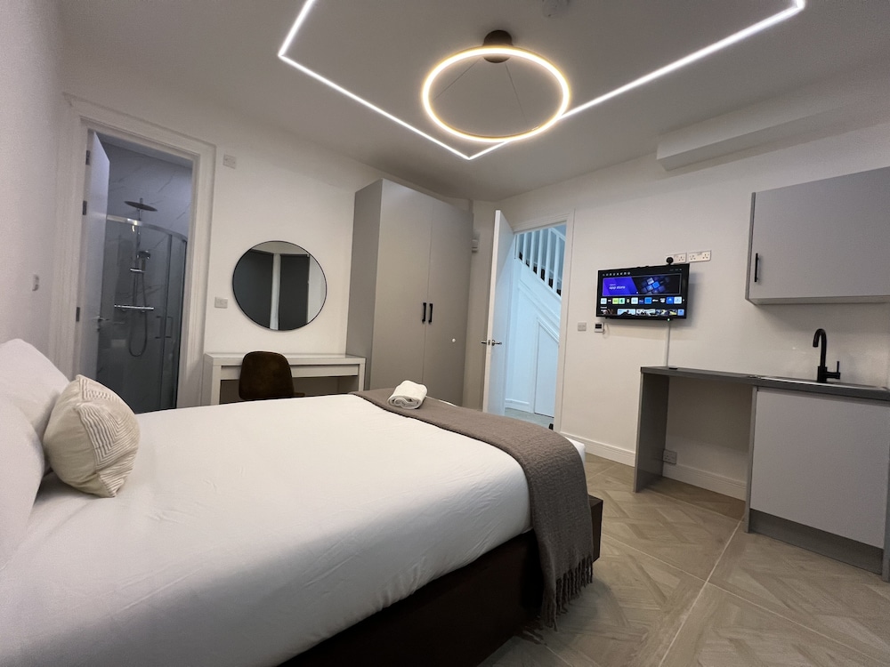 Luxury Studio Suite, 1 Bedroom, Non Smoking, Ensuite, photo 6