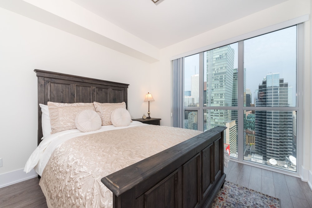 Superior Condo, 3 Bedrooms, City View