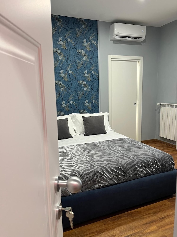 Standard Room photo 2