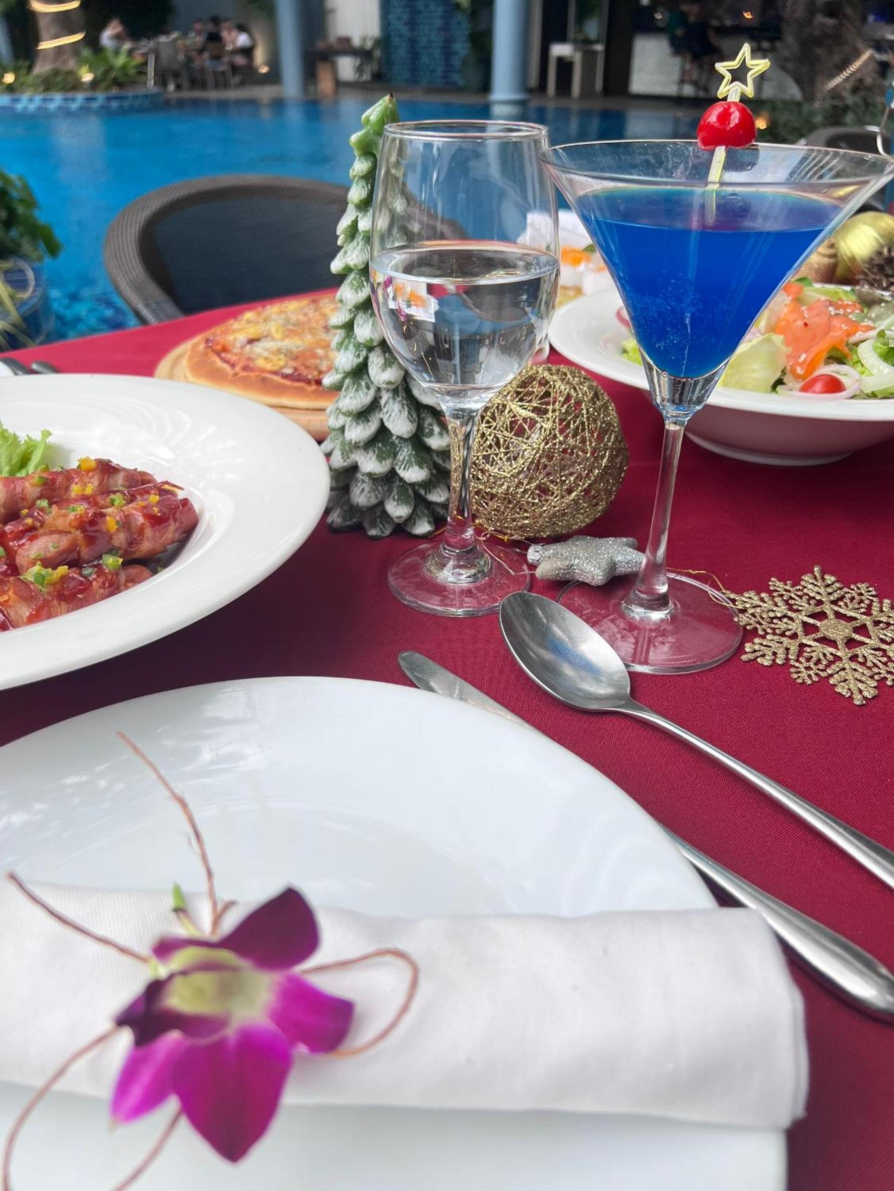Deluxe Room Package With Gala Dinner photo 3