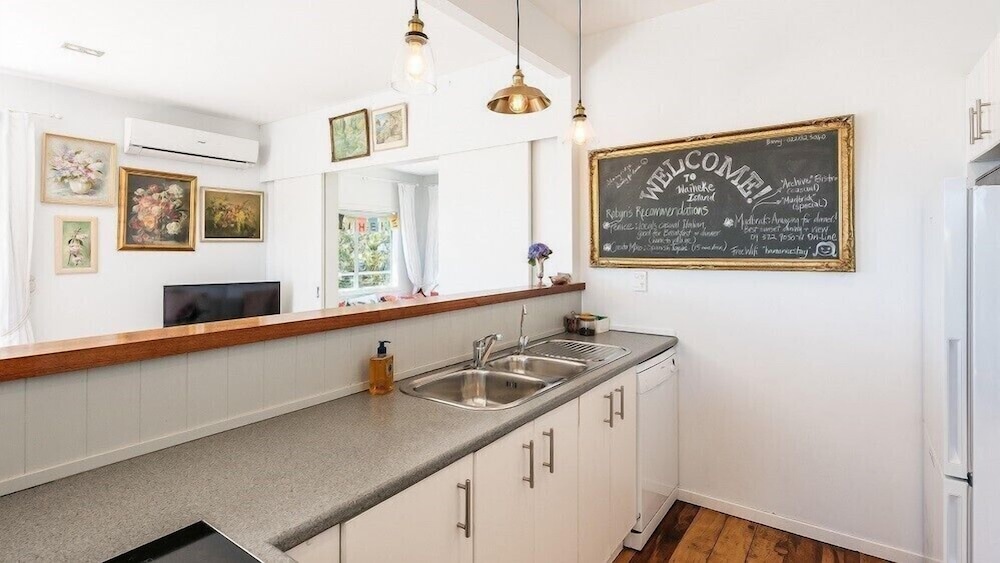 Cottage, 2 Bedrooms, 2 Bathrooms, Ocean View photo 3