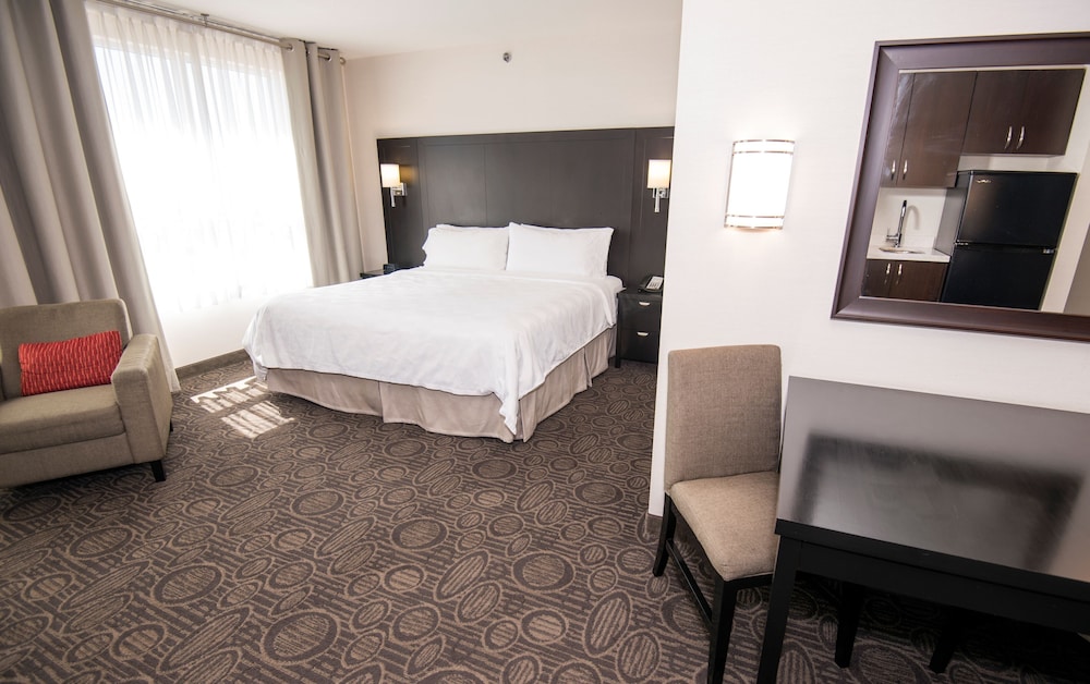Family Room, Multiple Beds - Photo 2