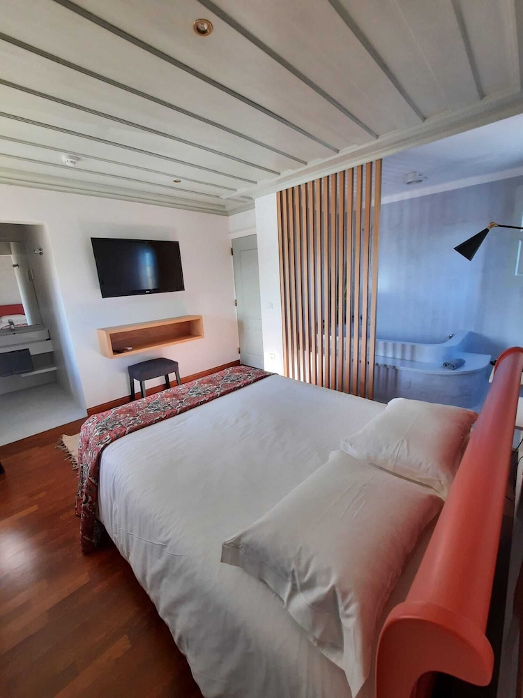 Romantic Double Room, Jetted Tub, Courtyard View