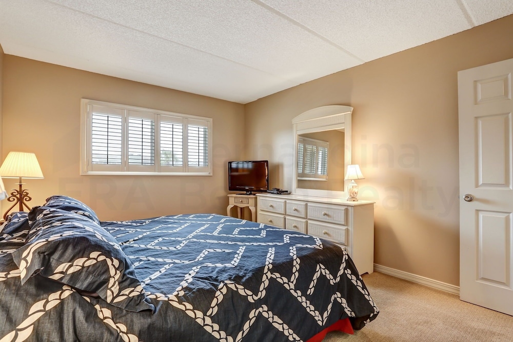 Condo, 2 Bedrooms photo 1