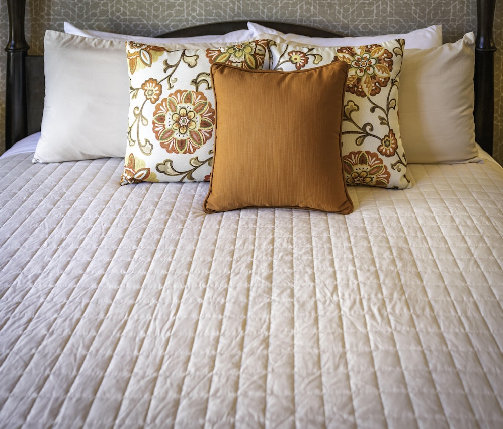 Luxury Double Room, 1 King Bed, Patio, Courtyard Area photo 3
