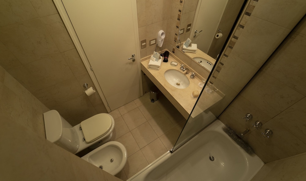 Deluxe Room, 2 Twin Beds, Lake View photo 3