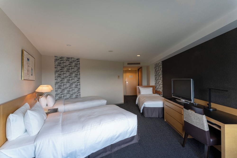 Garden Tower Standard Triple Room, Non Smoking