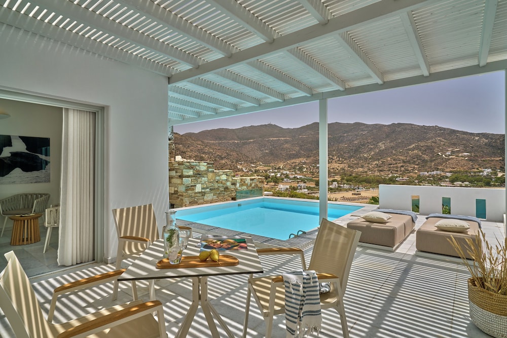Family Suite, Private Pool, Sea View - Photo 9
