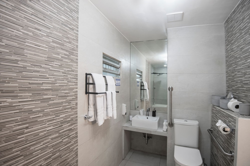 Exclusive Quadruple Room - Photo 5