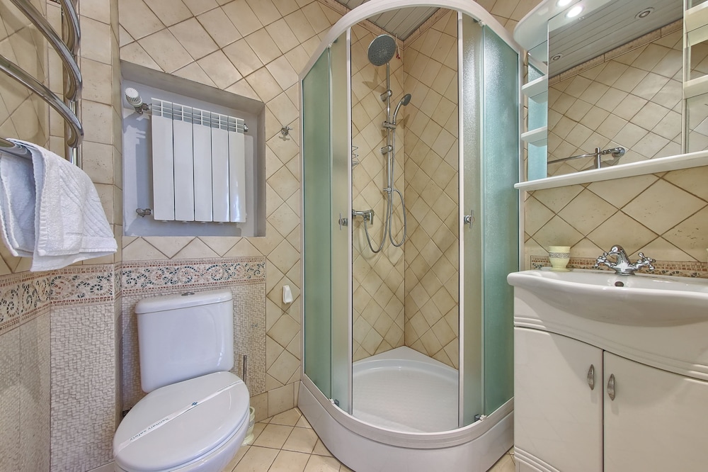 Grand Suite, 1 King Bed, Garden View (Golden) photo 2