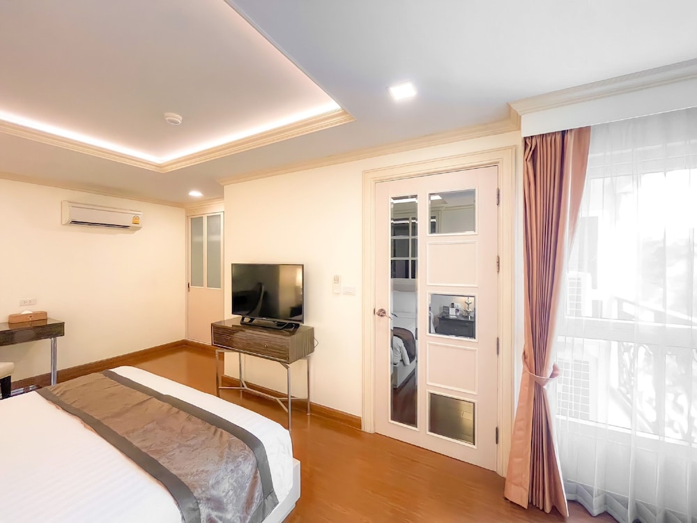 1 Bedroom Suite photo 2