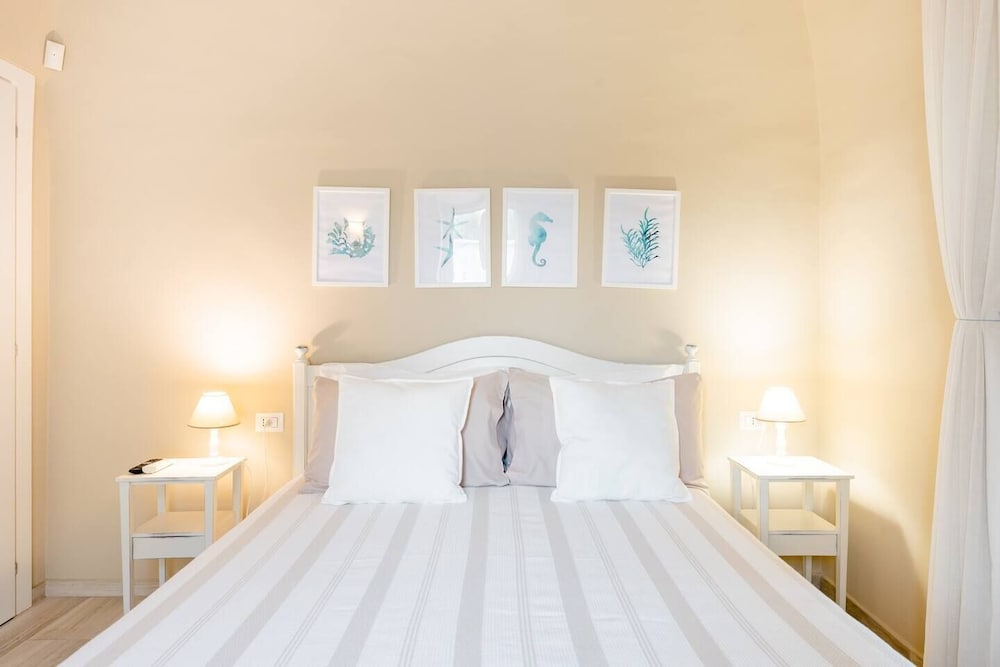 Comfort Room, Ensuite, Ground Floor