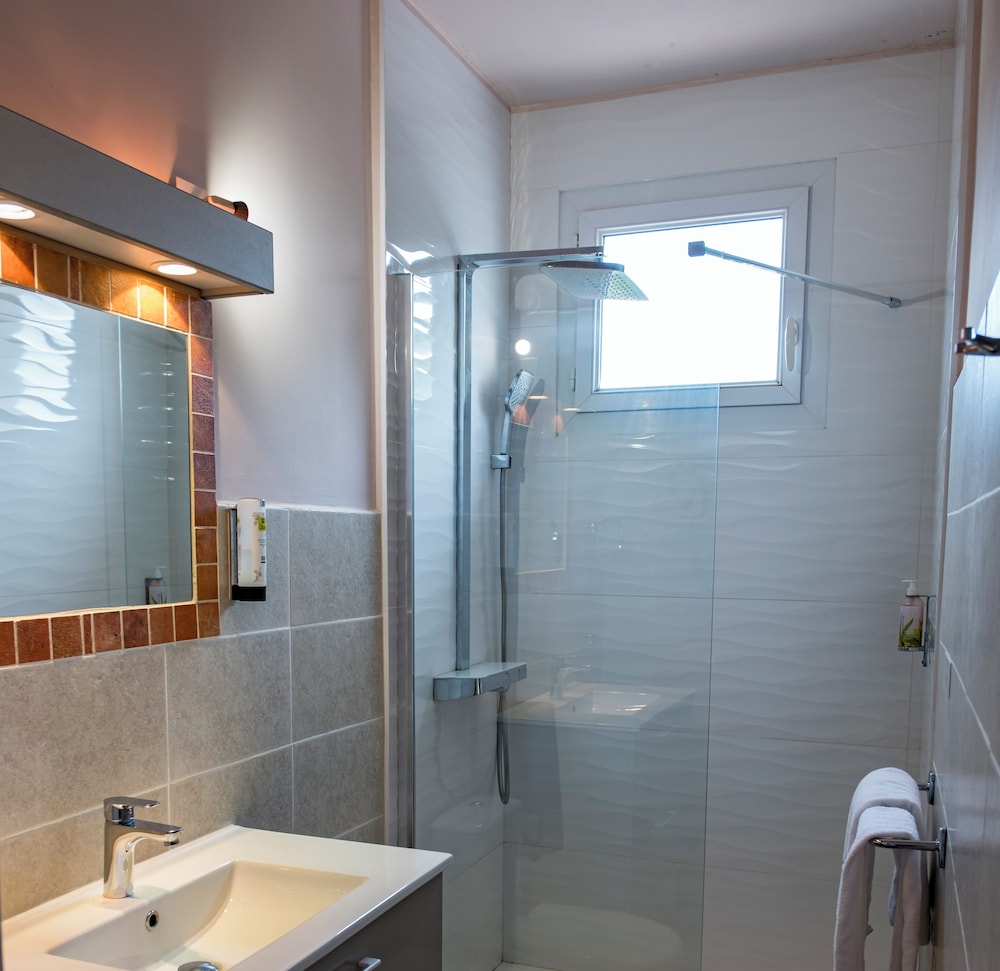 Superior Triple Room - Photo 4