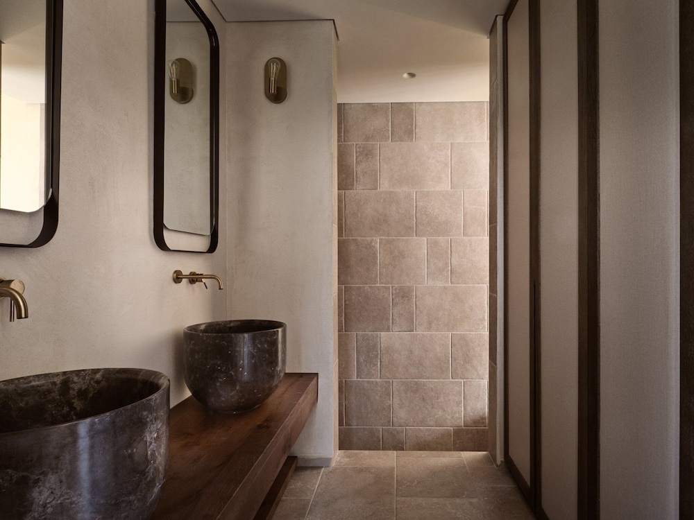 Deluxe Suite with Private Pool and Garden View - Photo 6