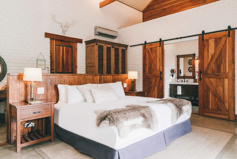 Luxury Double or Twin Room, 1 King Bed, Patio, Garden View (Restored Stable)