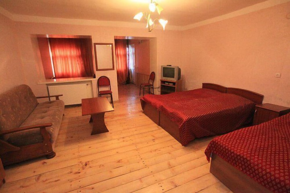 Family Room (5 Adults) photo 3