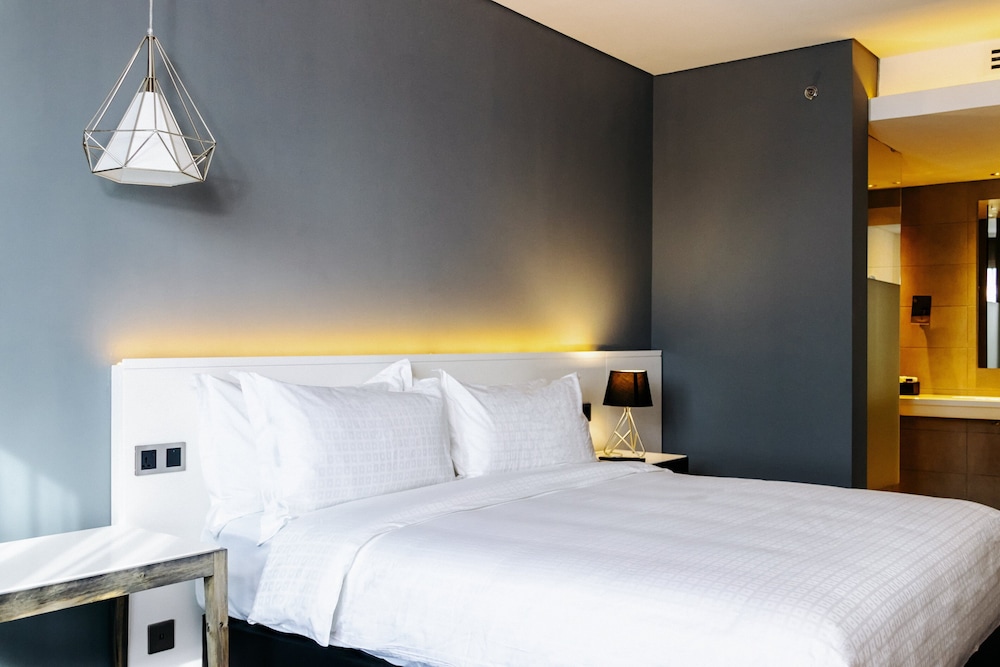 Trademark King City View Room photo 3
